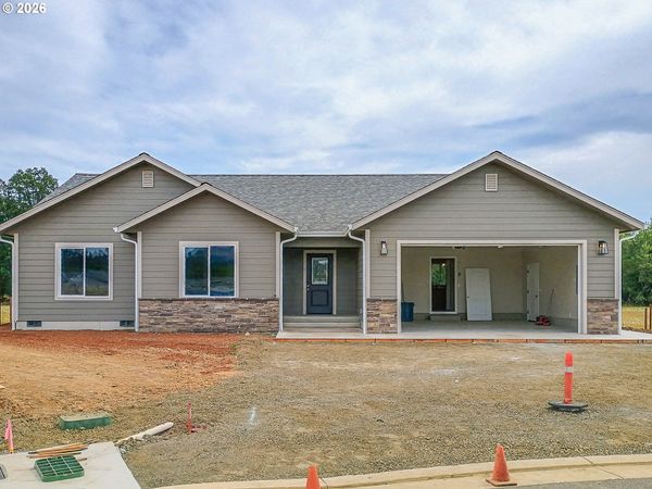 161 COLLINS CT, Winston, OR 97496