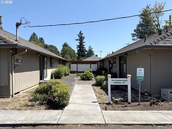 12715 NE HALSEY ST, Portland, OR 97230