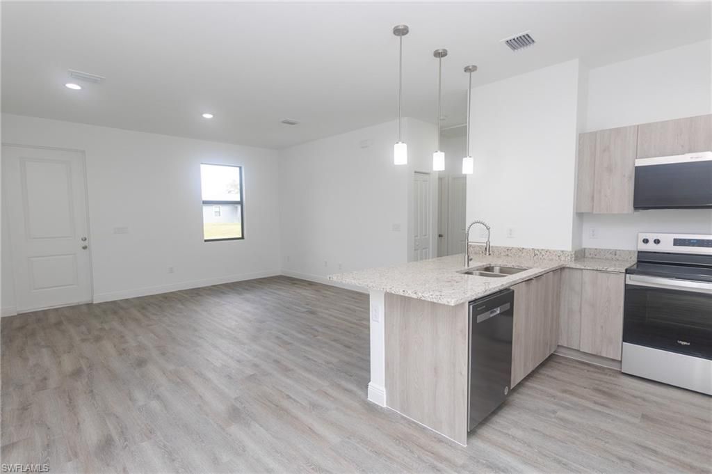 8038 Rolling Cir , Labelle, FL 33935 Photo