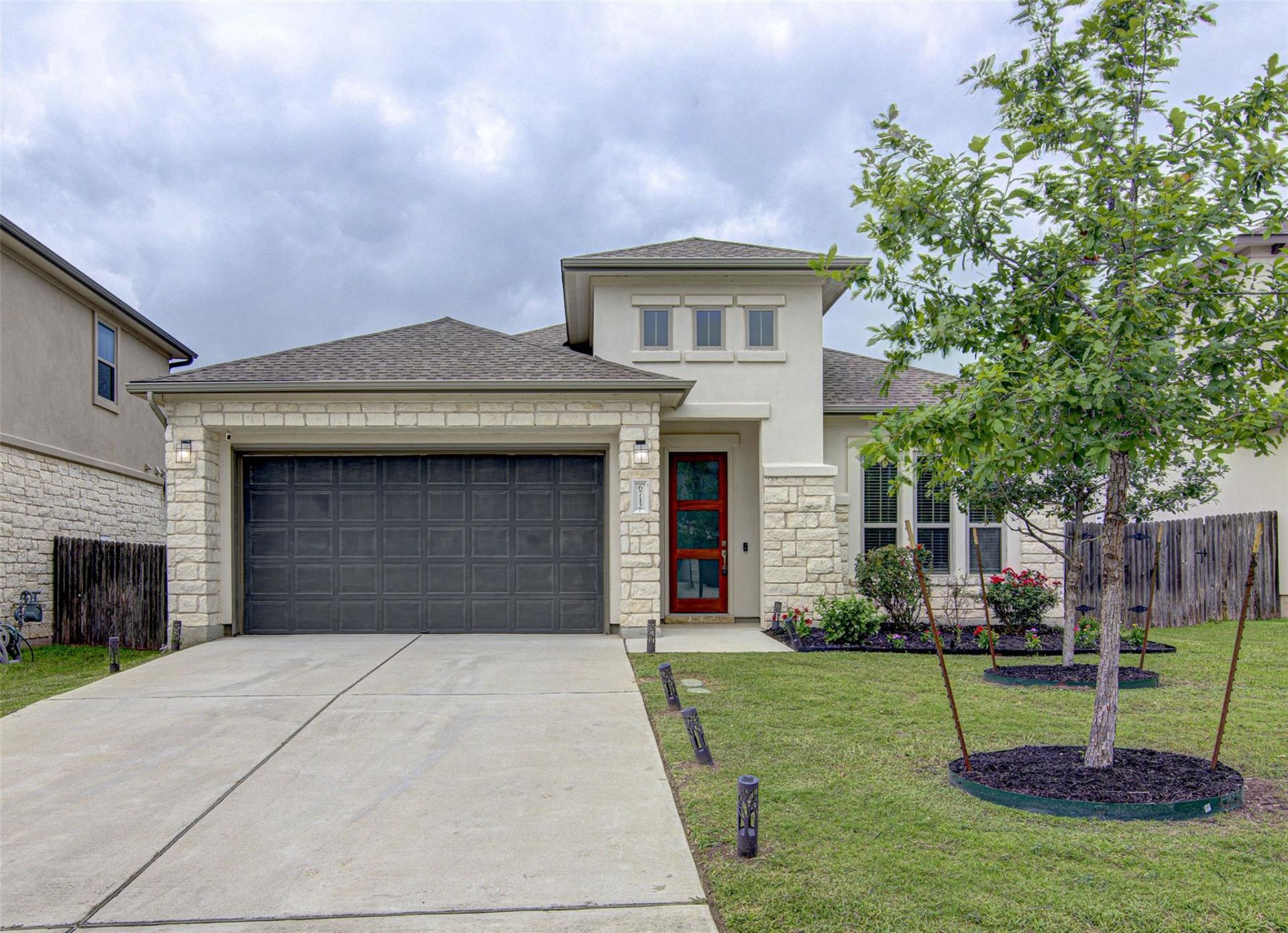 6712 Kalahari Dr, Austin, TX 78739 Main Photo