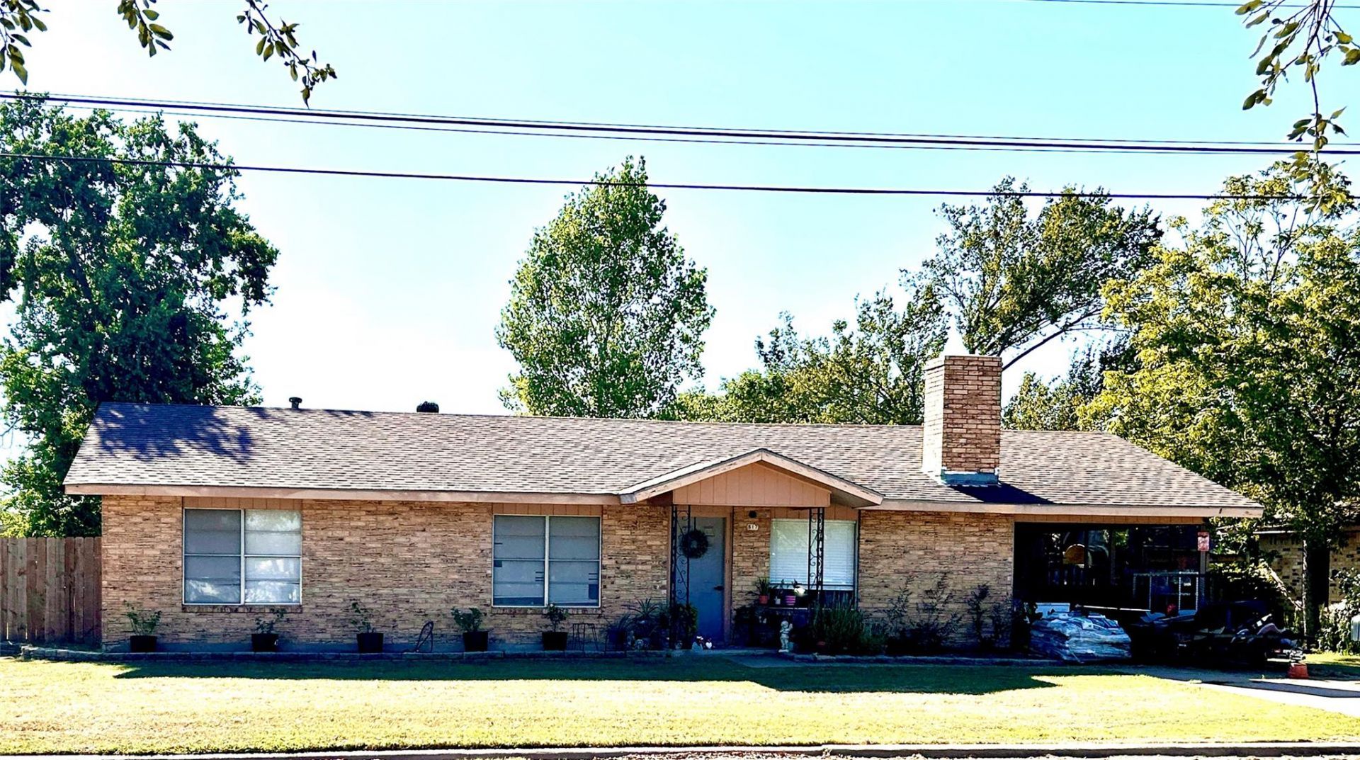 817 N Harris St, Giddings, TX 78942 Main Photo