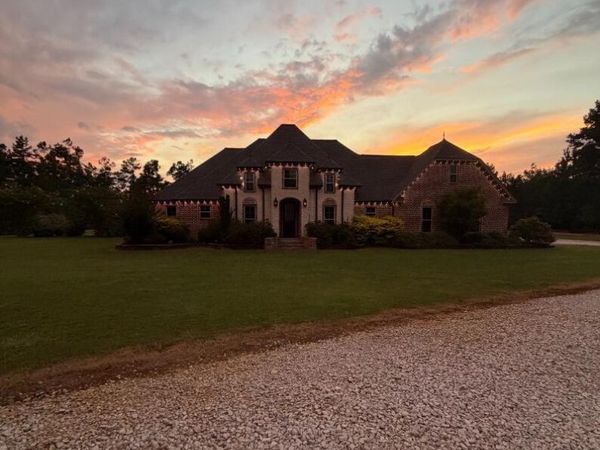 182 Chickasaw, Pontotoc, MS 38863
