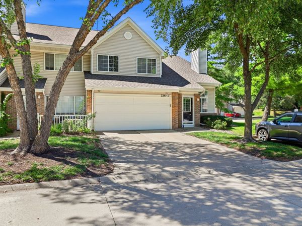 2241 Grand Avenue, Unit 11, West Des Moines, IA 50265
