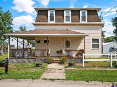520 E 7th Street, Crete, NE 68333