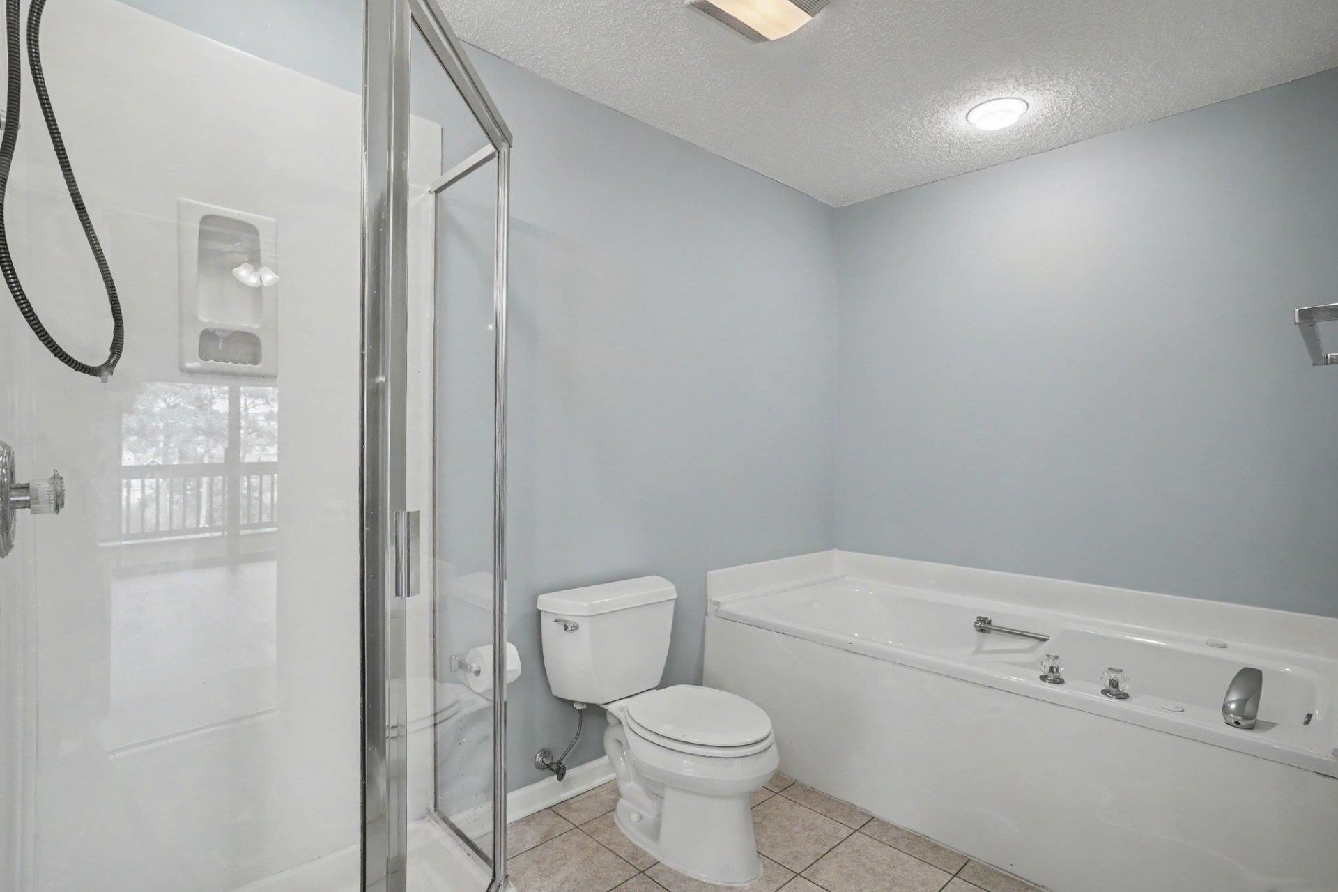 1551 Spinnaker Dr. Photo 15