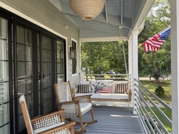 2 Glenmere Rd, Rockport, MA 01966