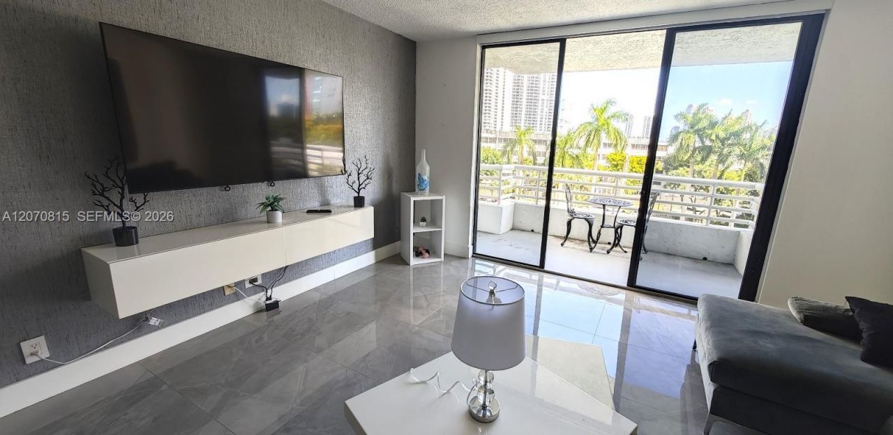 3300 NE 192nd St , Unit 517, Aventura, FL 33180 Photo