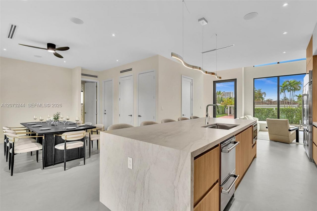 7516 Bounty Ave, North Bay Village, FL 33141 Photo
