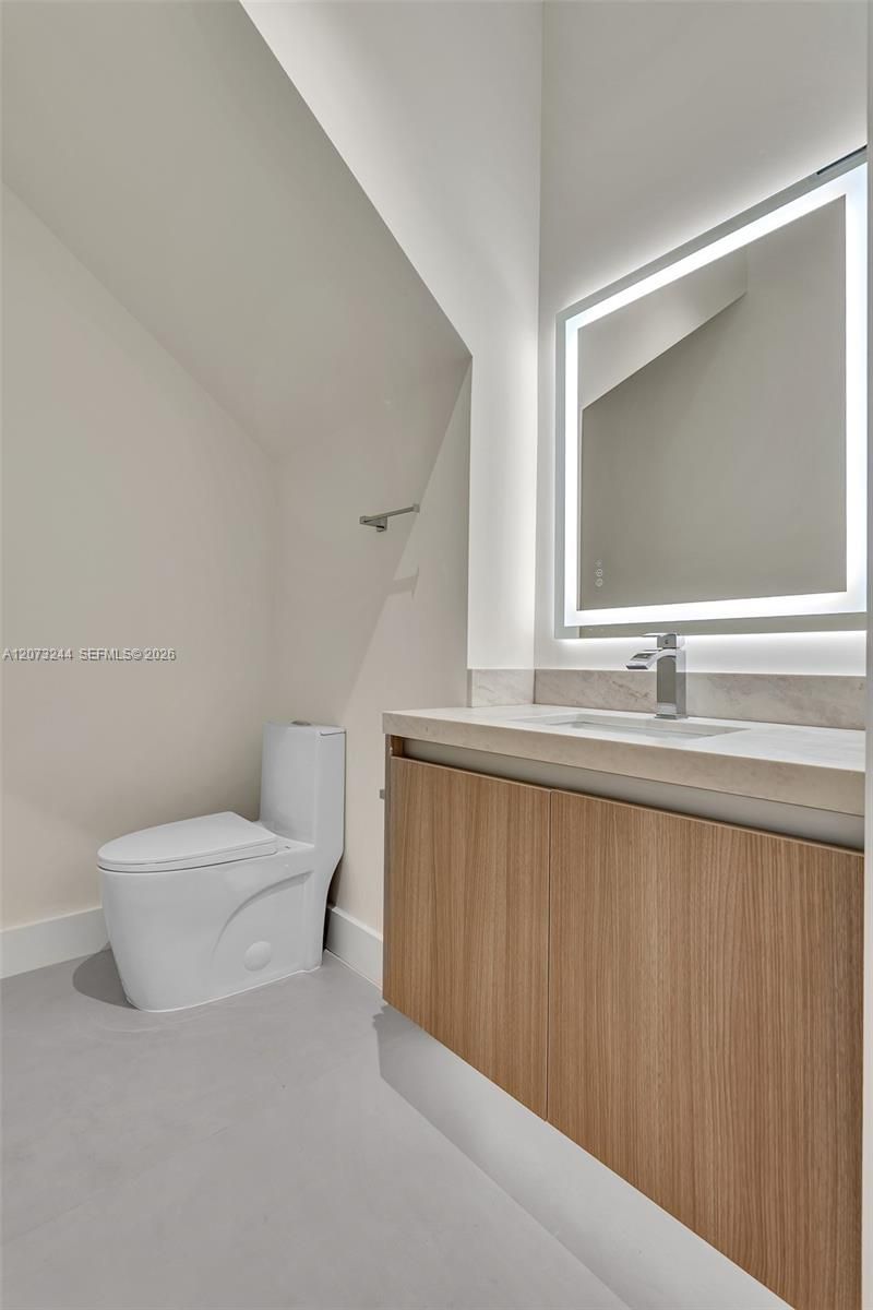 7516 Bounty Ave, North Bay Village, FL 33141 Photo