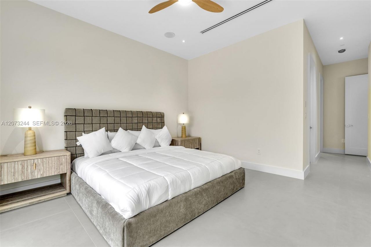 7516 Bounty Ave, North Bay Village, FL 33141 Photo