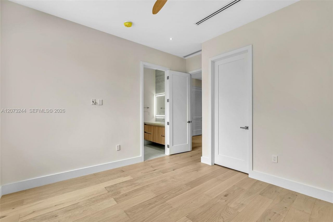 7516 Bounty Ave, North Bay Village, FL 33141 Photo