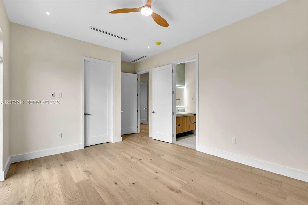 7516 Bounty Ave, North Bay Village, FL 33141 Photo