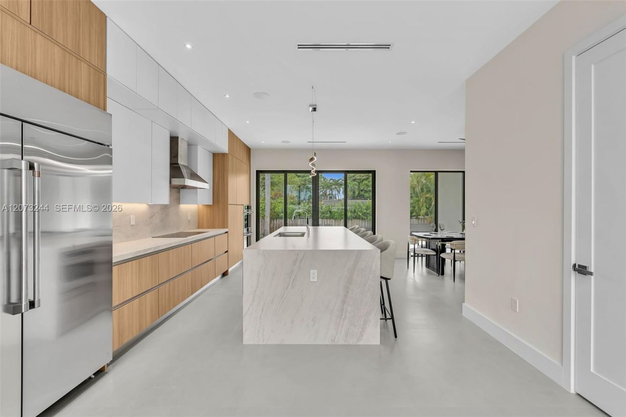 7516 Bounty Ave, North Bay Village, FL 33141 Photo