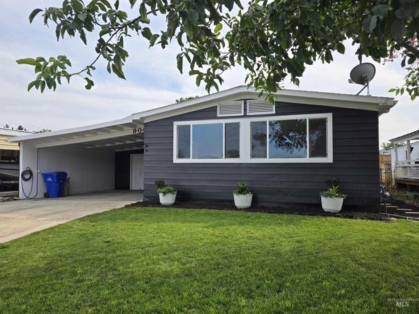 904 Hawthorne St, Lewiston, ID 83501