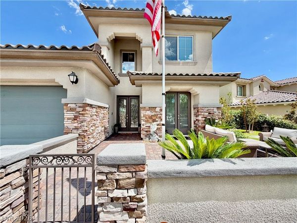 272 Highspring Street , Las Vegas, NV 89138