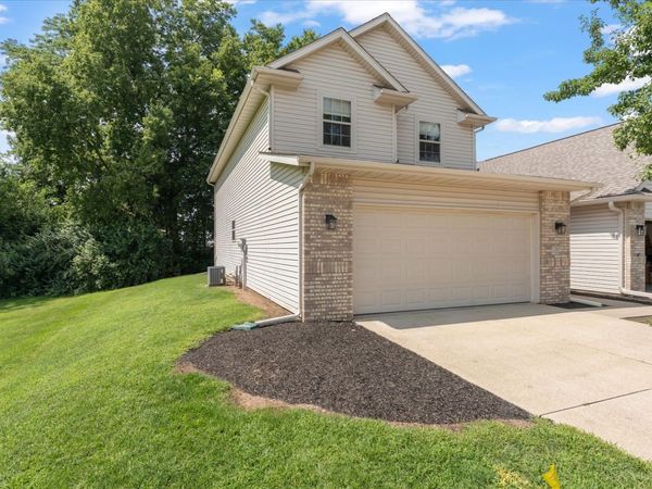 1203 Windwood Lane , Mahomet, IL 61853