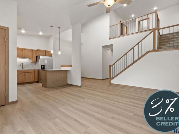 5702 E Marley Pl, Sioux Falls, SD 57108