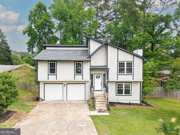 10175 Old Woodland Entry NE, Johns Creek, GA 30022