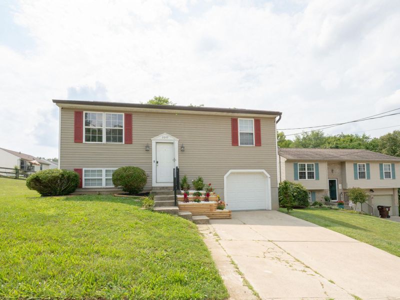 2649 Ridgecrest Lane, Covington, KY 41017 Photo 2