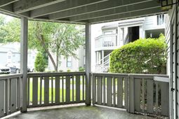 448 Deerwood Street  photo 4