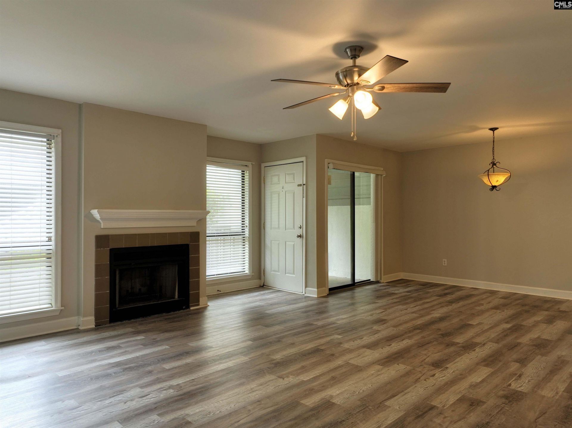 448 Deerwood Street  Photo 5