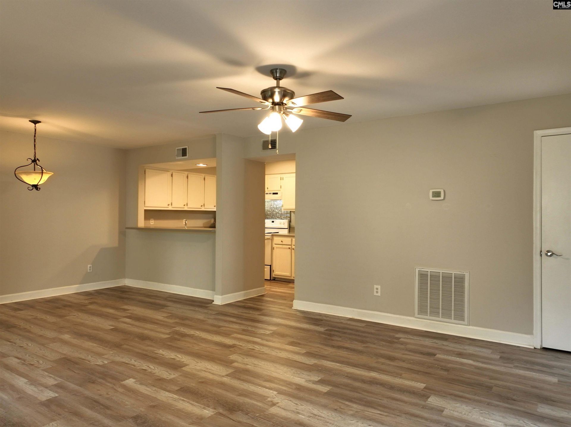 448 Deerwood Street  Photo 7