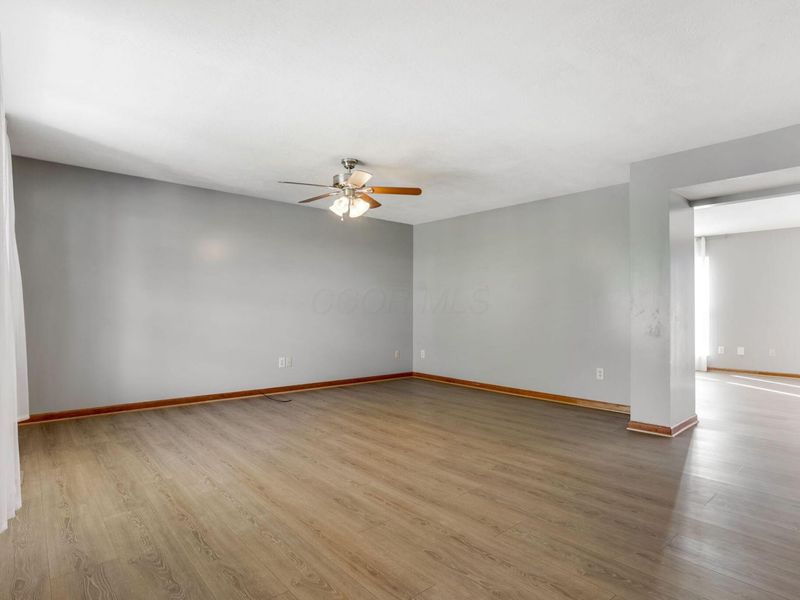 340 Enos Loomis Street, Pataskala, OH 43062 Photo 8