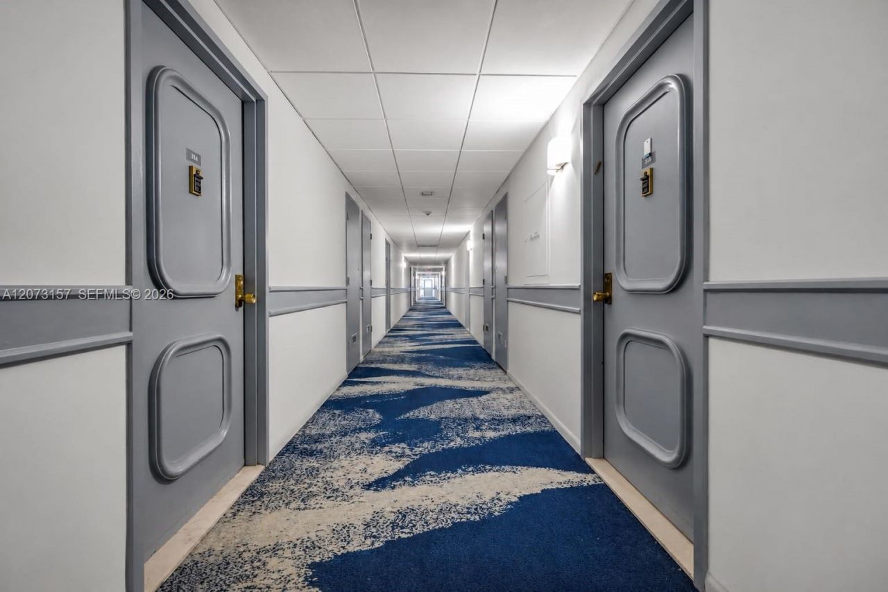 3800 Hillcrest Dr, Unit 315, Hollywood, FL 33021 Photo