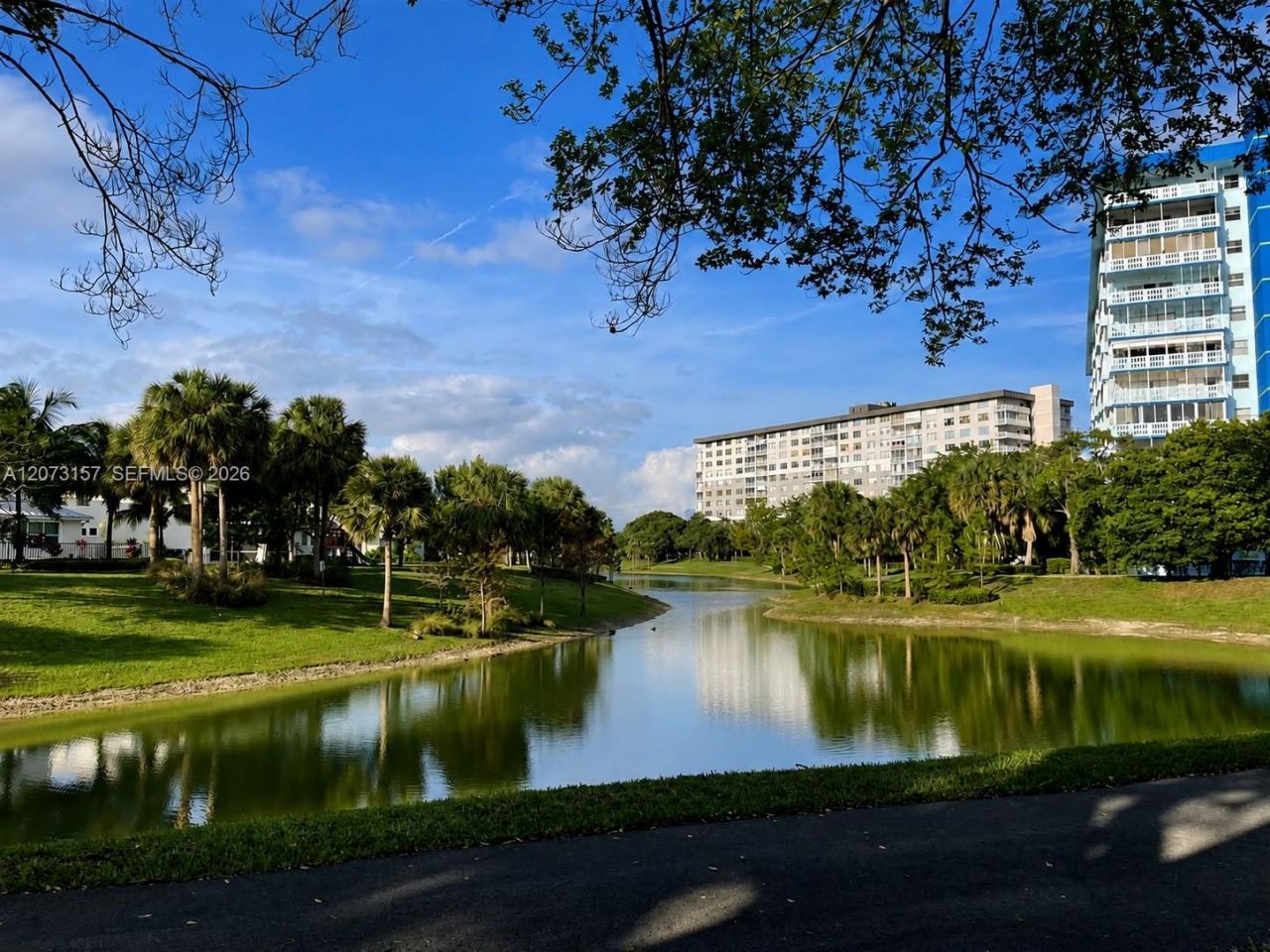 3800 Hillcrest Dr, Unit 315, Hollywood, FL 33021 Photo