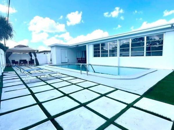 7904 Miramar Pkwy , Miramar, FL 33023