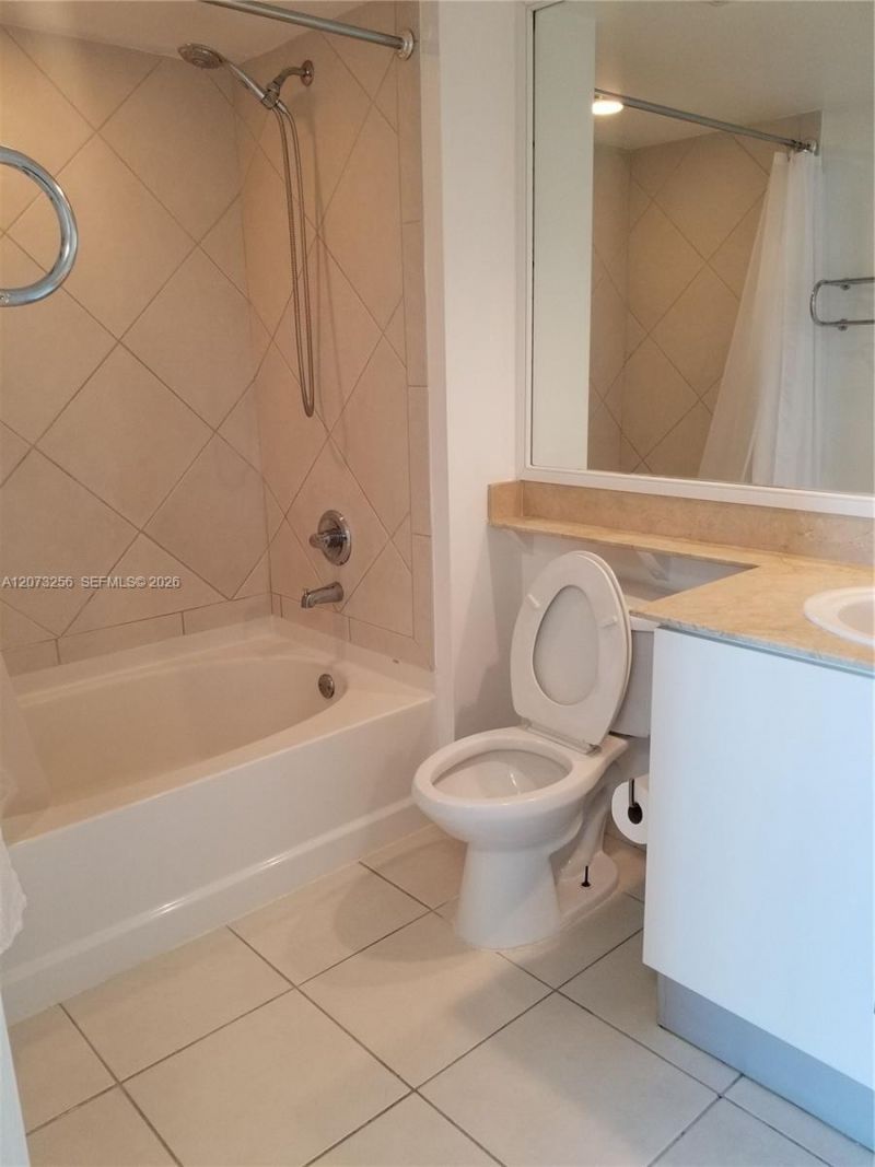 335 S Biscayne Blvd, Unit 3802, Miami, FL 33131 Photo