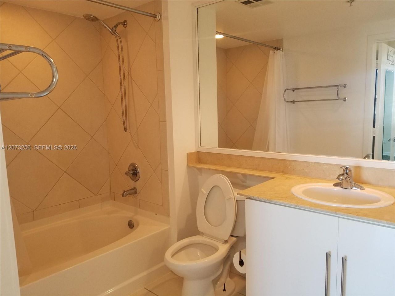335 S Biscayne Blvd, Unit 3802, Miami, FL 33131 Photo