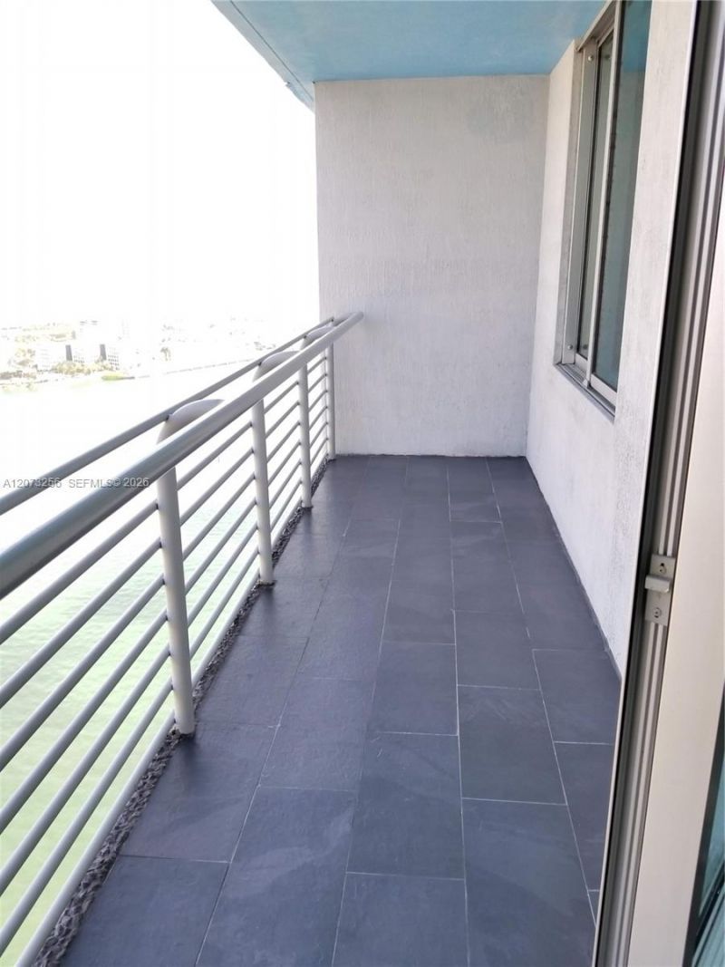 335 S Biscayne Blvd, Unit 3802, Miami, FL 33131 Photo