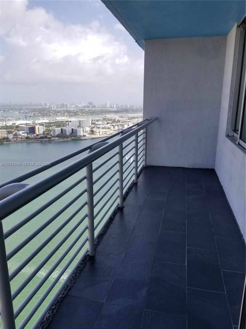 335 S Biscayne Blvd, Unit 3802, Miami, FL 33131 Photo