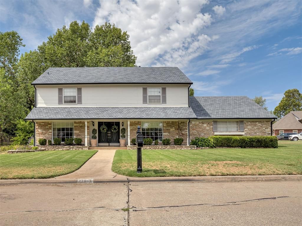 11913 Somerville Drive, Yukon, OK 73099 Main Photo