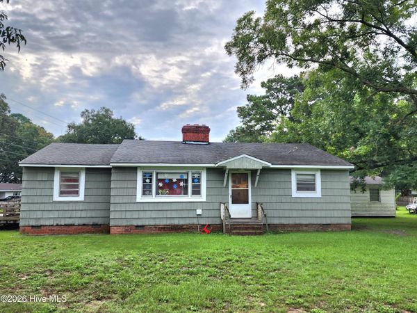 540 Saint David Street , Grifton, NC 28530
