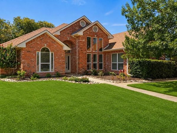 415 Valley View Lane , Krum, TX 76249