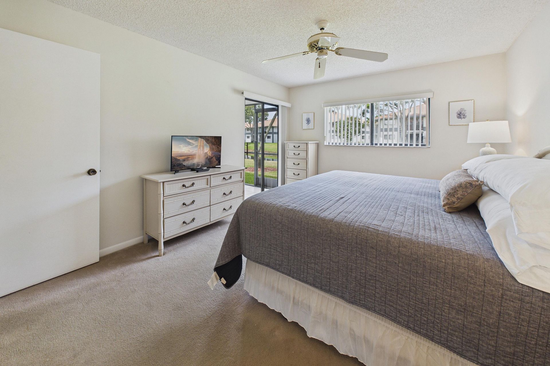 15451 Pembridge Drive, Unit 203, Delray Beach, FL 33484 Photo