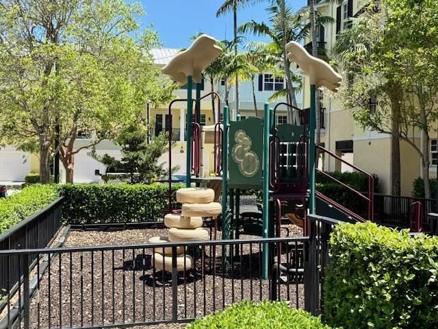 225 S Latitude Circle, Unit 204, Delray Beach, FL 33483 Photo