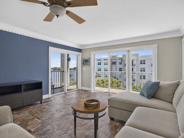 1206 S LAKE Drive, Unit 504, Lantana, FL 33462