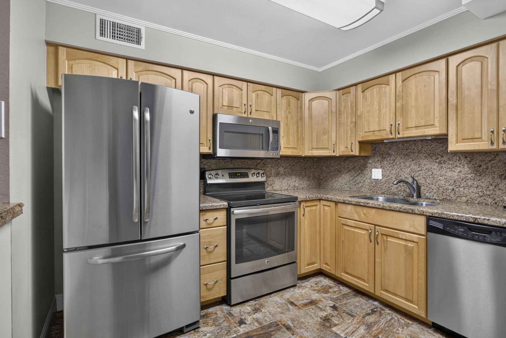 1206 S Lake Drive, Unit 504, Lantana, FL 33462 Photo