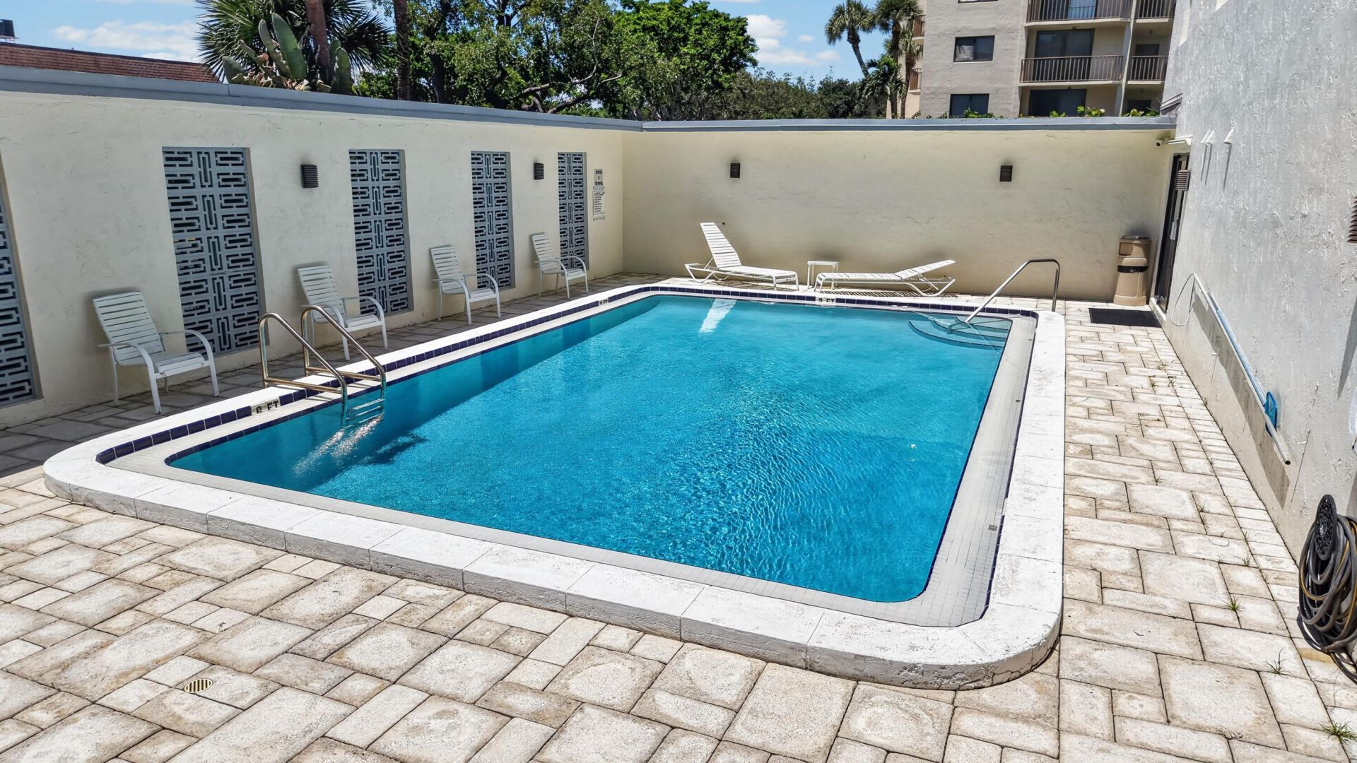 1206 S Lake Drive, Unit 504, Lantana, FL 33462 Photo