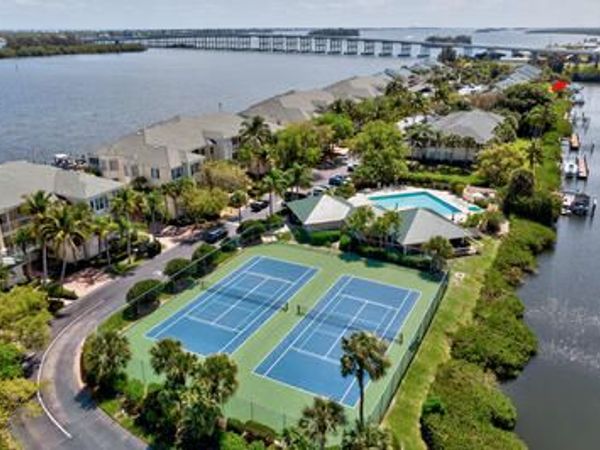 1845 Tarpon Lane, Vero Beach, FL 32960