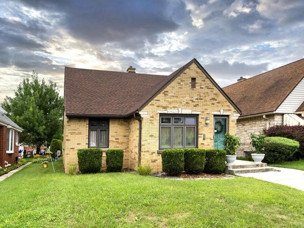 3130 S 35th STREET, Milwaukee, WI 53215
