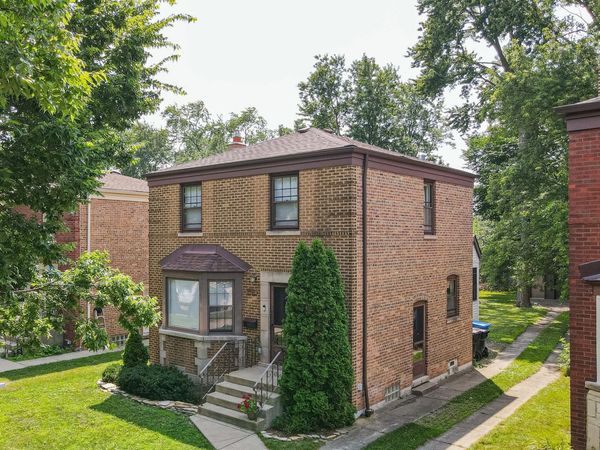 9932 S Maplewood Avenue , Chicago, IL 60655