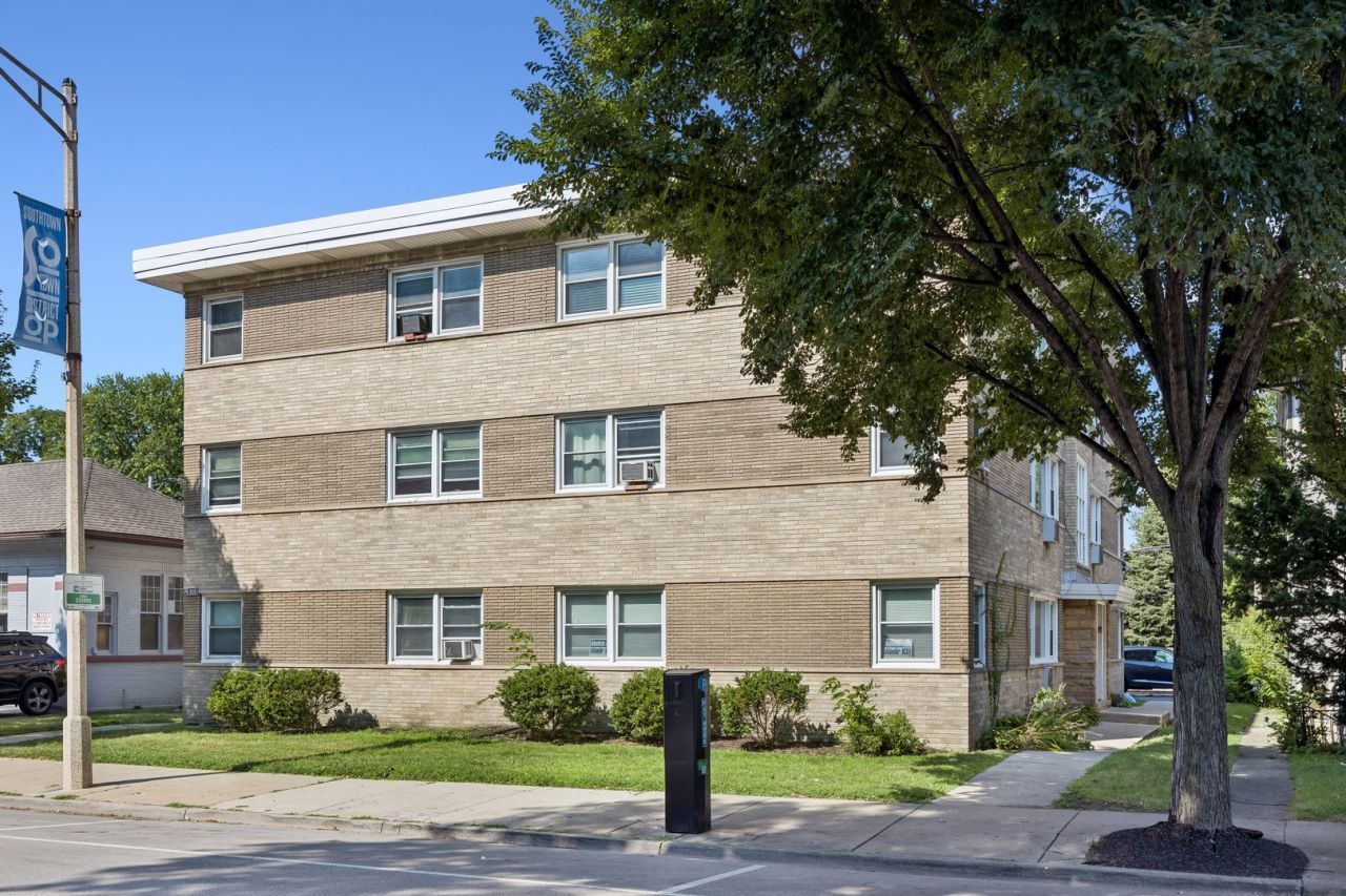 929 S Oak Park Avenue, Unit 3NE, Oak Park, IL 60304 Main Photo