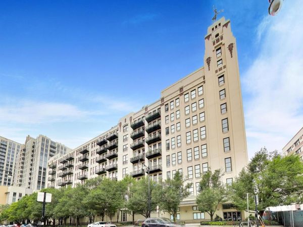 758 N Larrabee Street , Unit 630, Chicago, IL 60654
