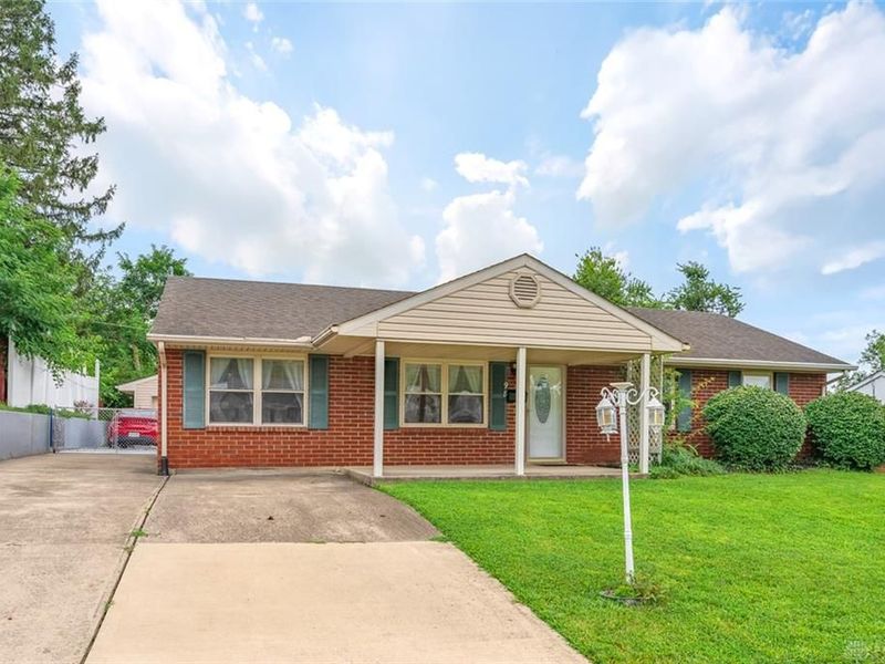 98 Moore Drive, Franklin, OH 45005 Photo 1