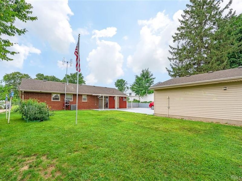 98 Moore Drive, Franklin, OH 45005 Photo 13