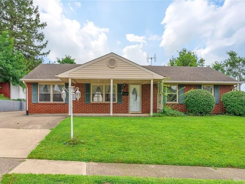 98 Moore Drive, Franklin, OH 45005 Photo 3